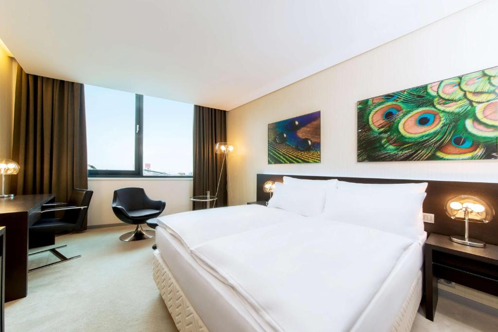 NH Bratislava Gate One 8