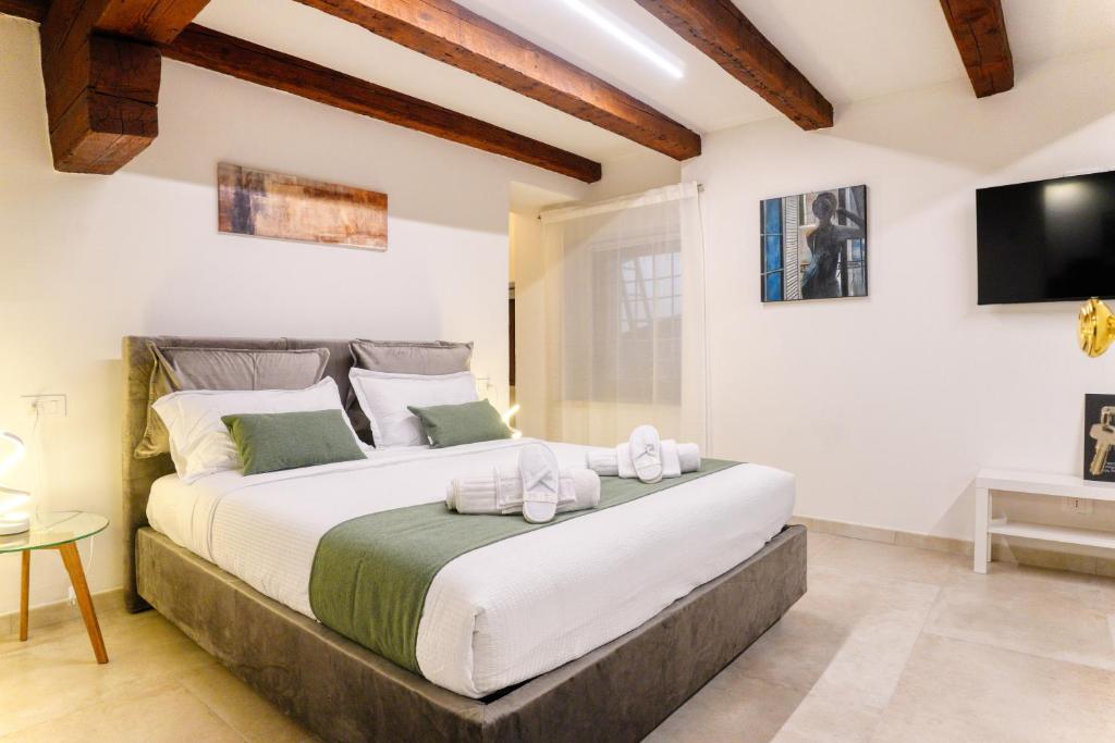 Domus Martis Elegant Suites - Just 20 meters from Verona Cathedral 2
