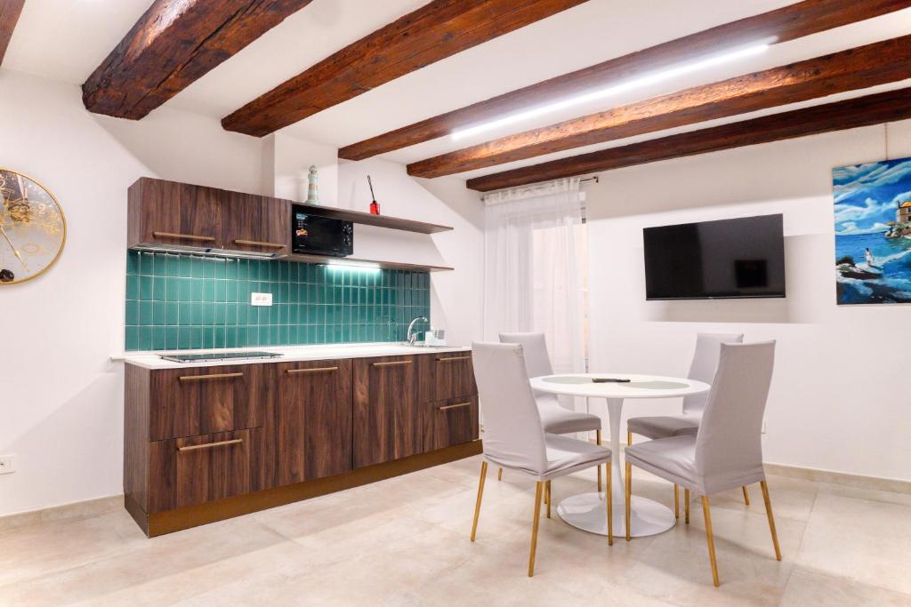Domus Martis Elegant Suites - Just 20 meters from Verona Cathedral 4