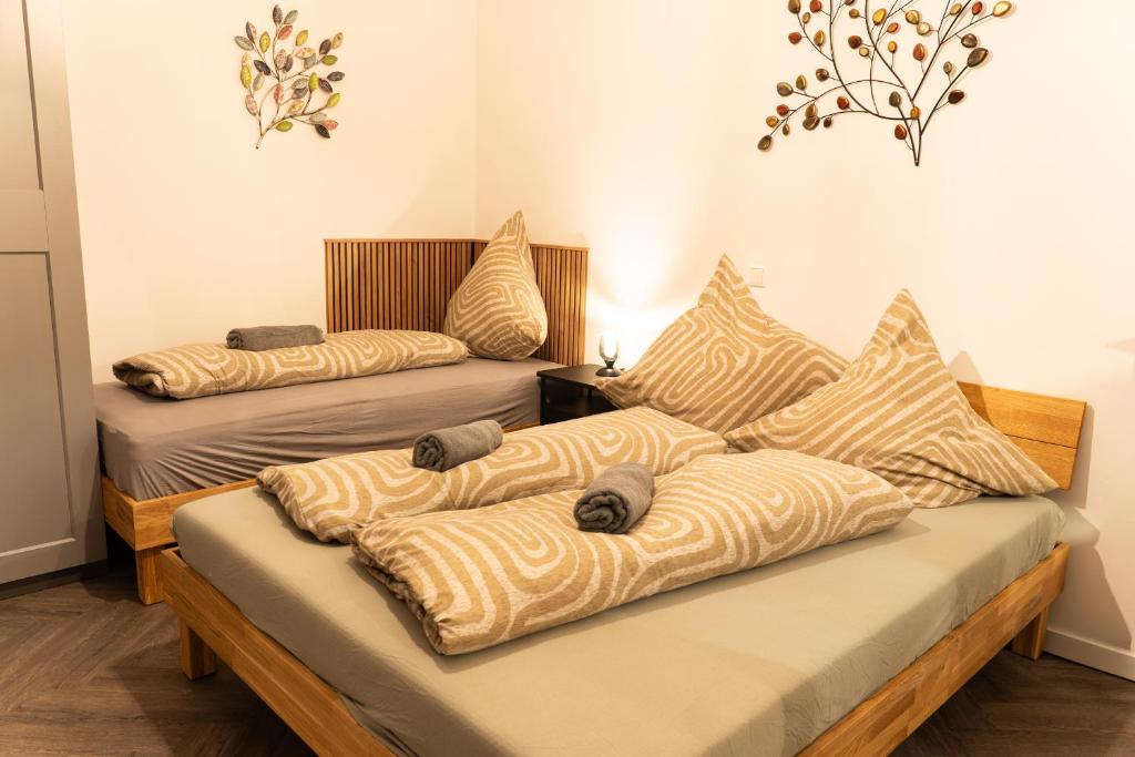 New central 2-3 room apartments with parking near train station & casino 7