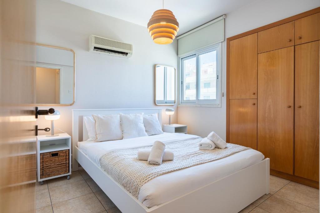 Calina - 3BR Apt W Pool & Balcony in Mackenzie 8