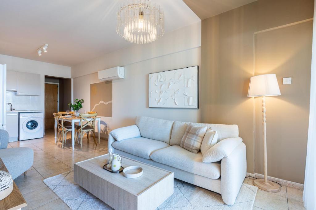 Calina - 3BR Apt W Pool & Balcony in Mackenzie 5