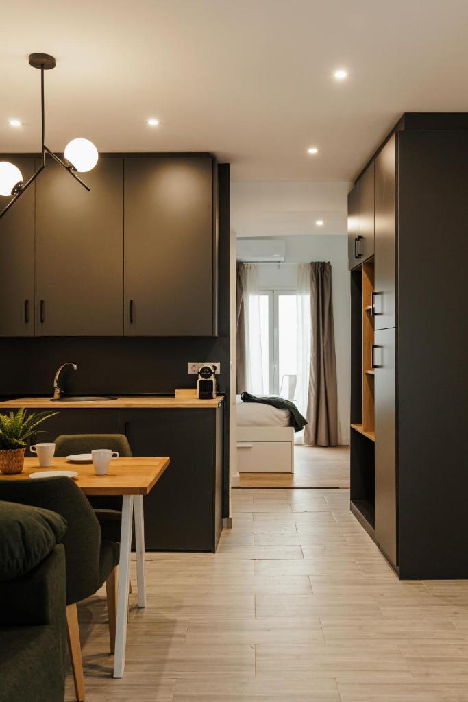ASTUTO 21 Suites - Adults Only 2