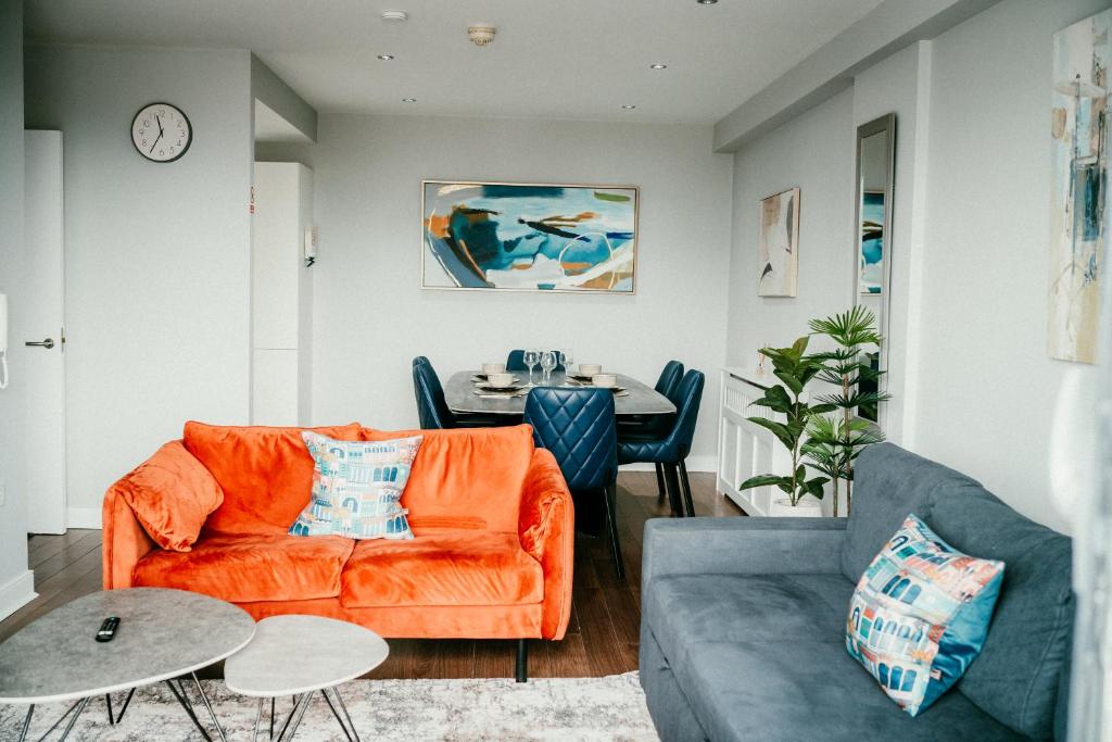 Urban Elegance: Luxury; Sleeps 6 3