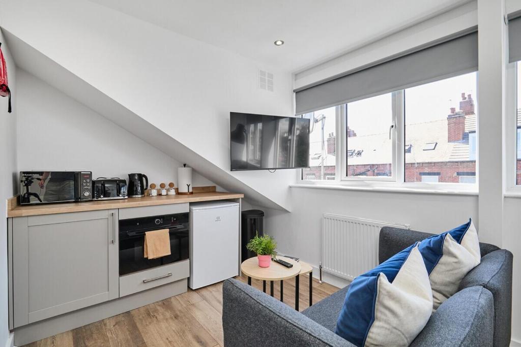 Beechwood Terrace Studios 2