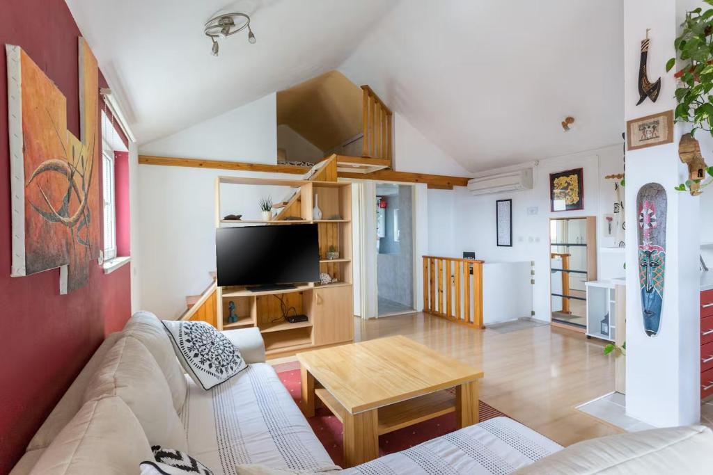 Laura Apartment 4