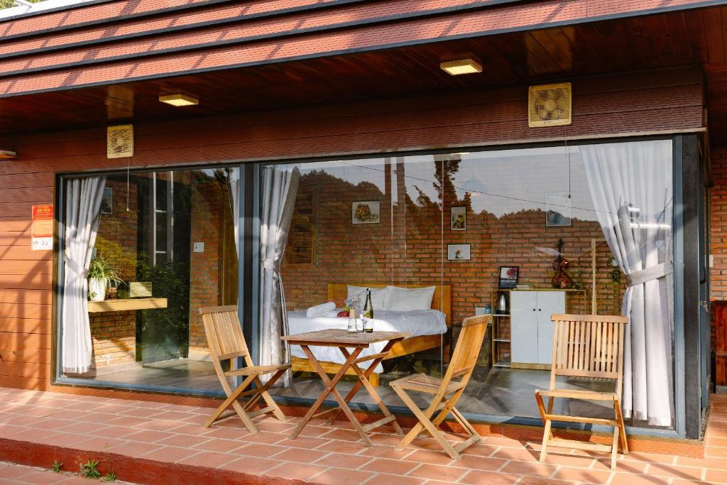 Scent Bungalow - Village