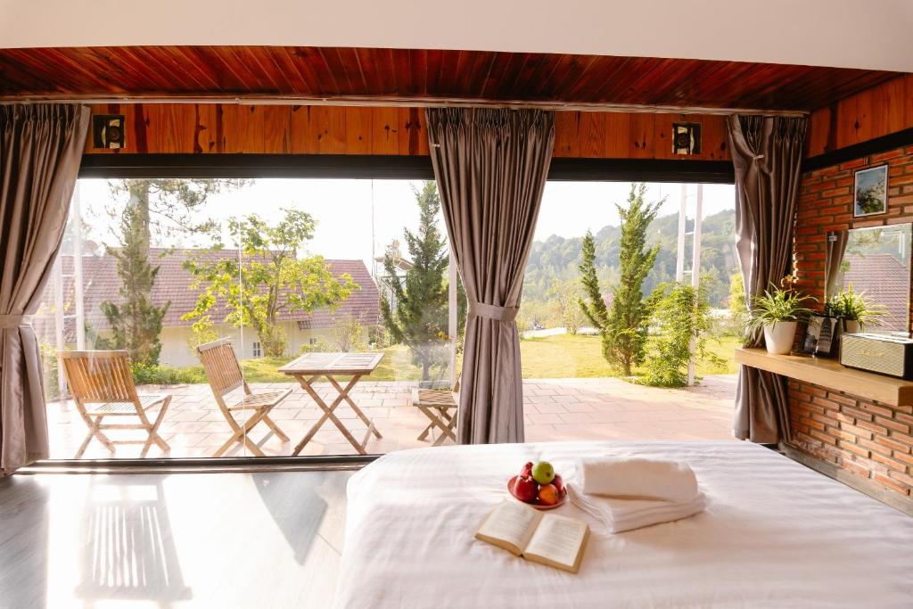 Scent Bungalow - Village