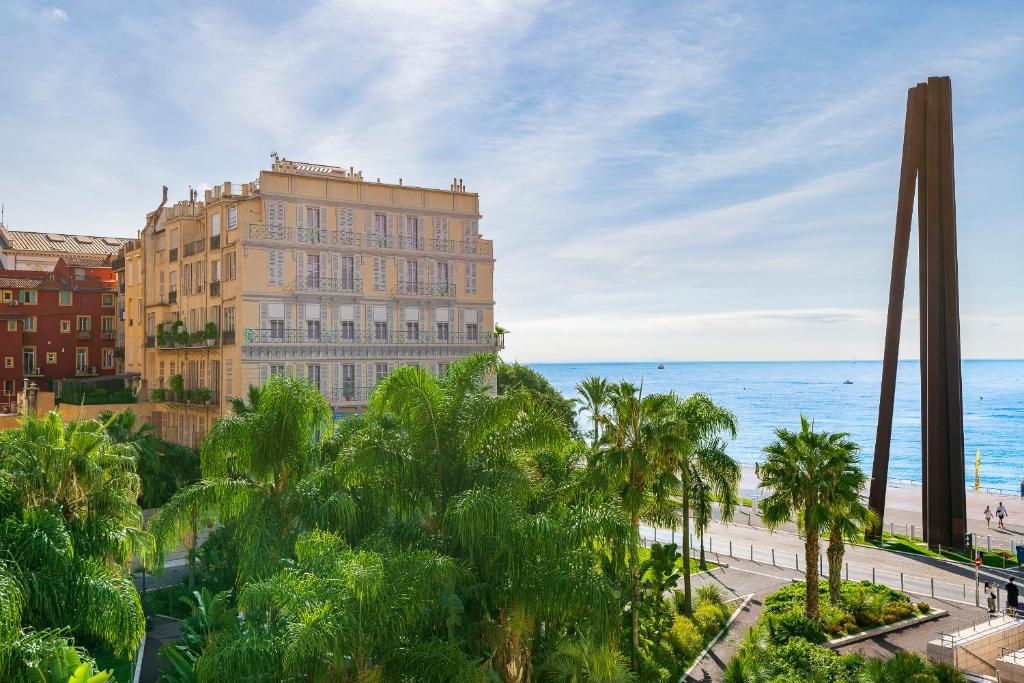 "L'Or Bleu" exclusive location and beautiful apartment next to Promenade