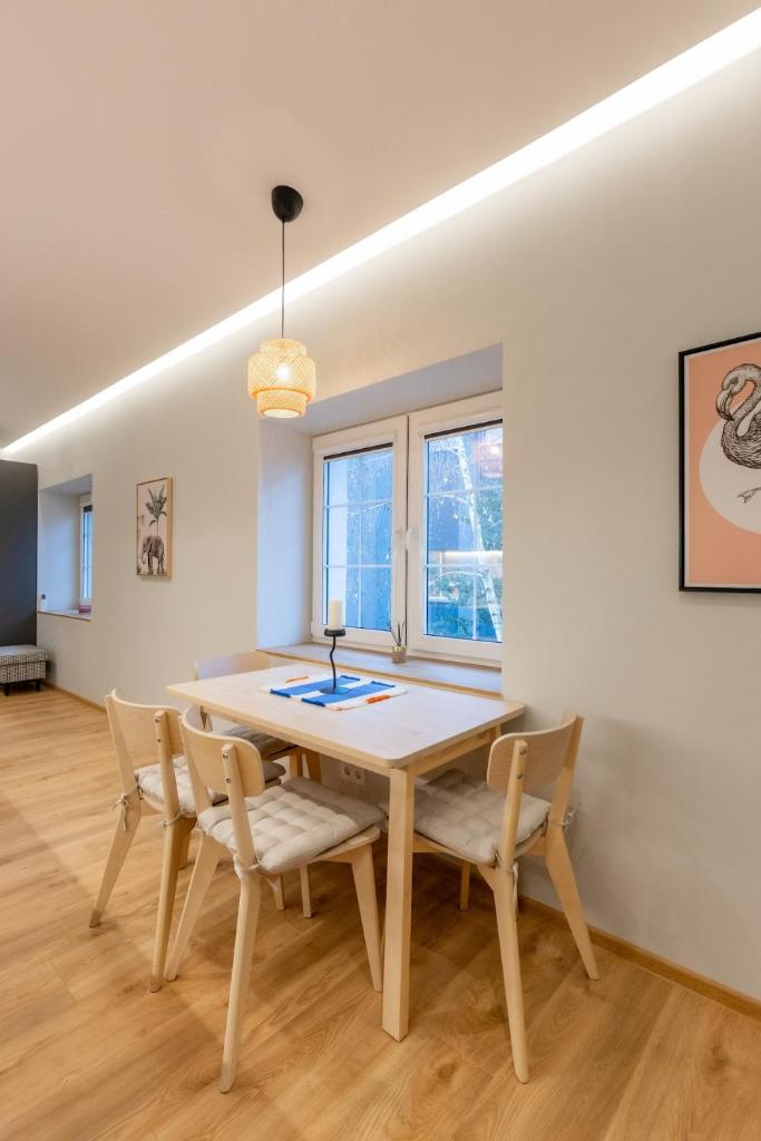 Nordic Apartment in Kaunas Old Town Area and Balcony 4