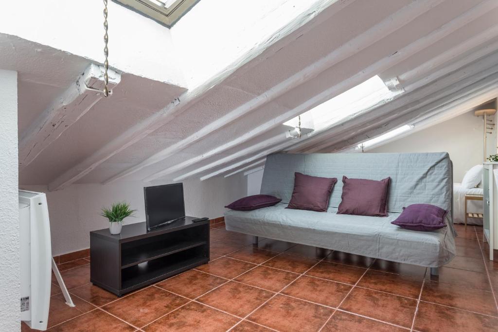 CSF6 - white loft latina 5