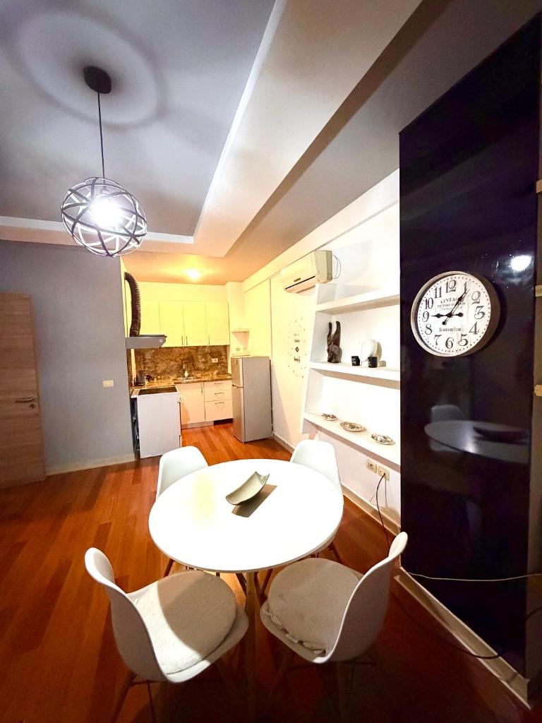 Ergi’s Host Apartment 4