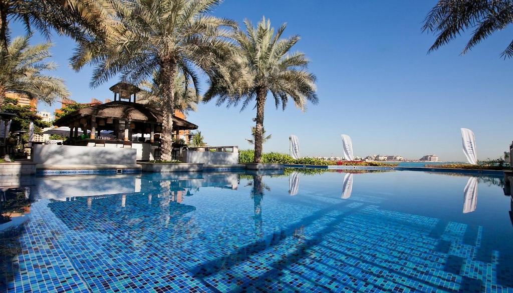 Luxury Beachfront Palm Jumeirah I Free 5 Star Beach Resorts Access