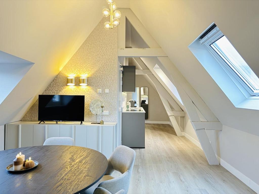 De Parel - In de winkelstraat 5