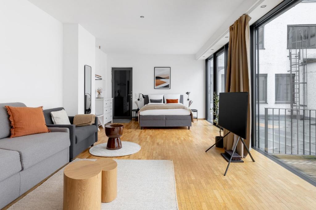 Global Living - Design Apartment I Rathausplatz I Kitchen I Augsburg 5