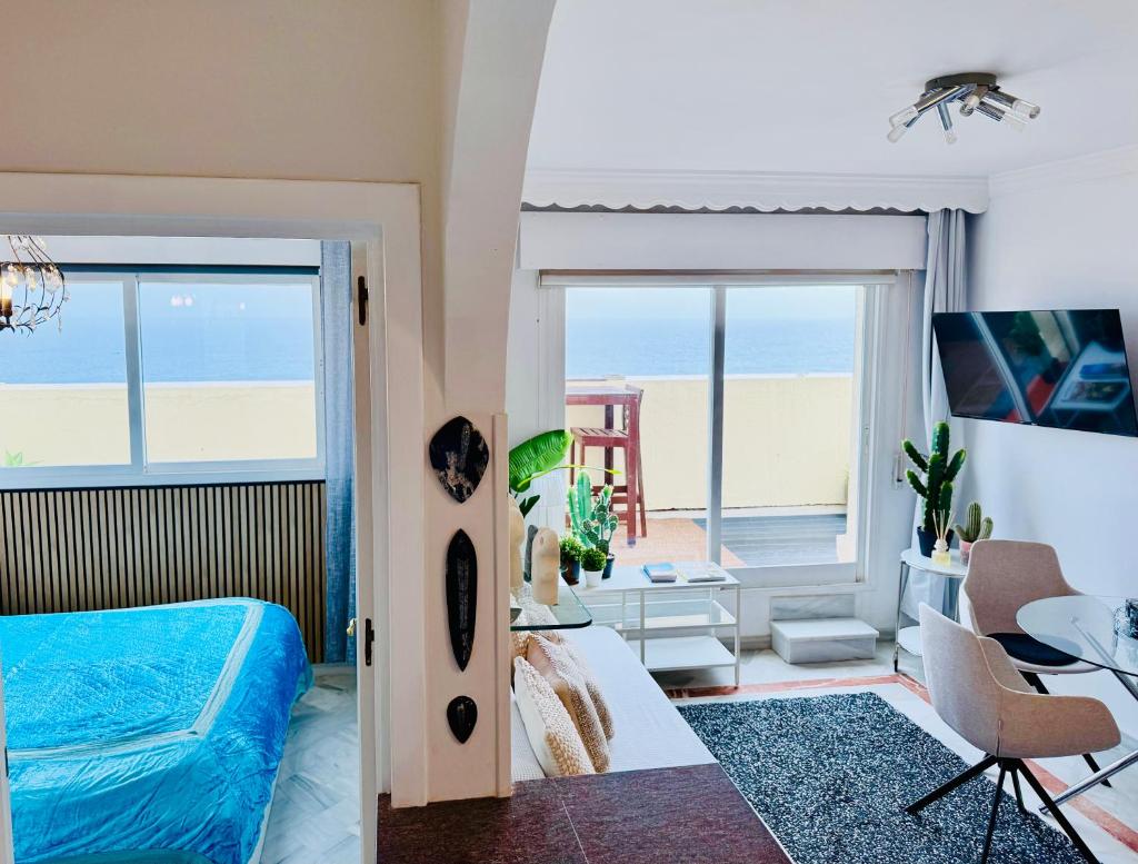 Neptuno Beachfront Apartments 3