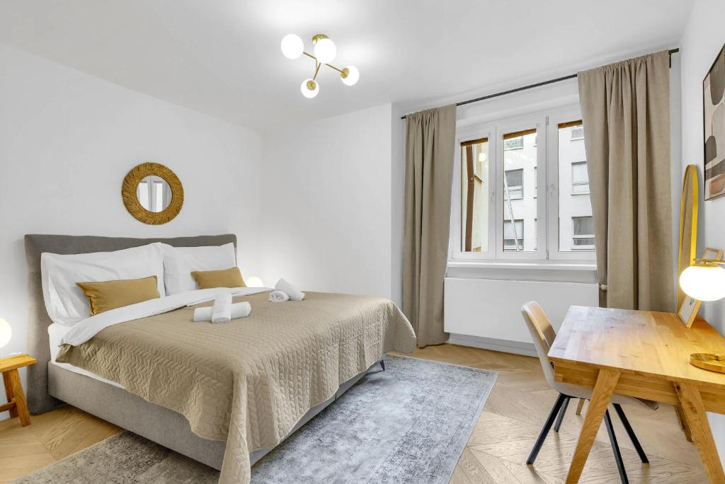 Quiet Central Apartment on Dunajská - Up to 6 Guests 2