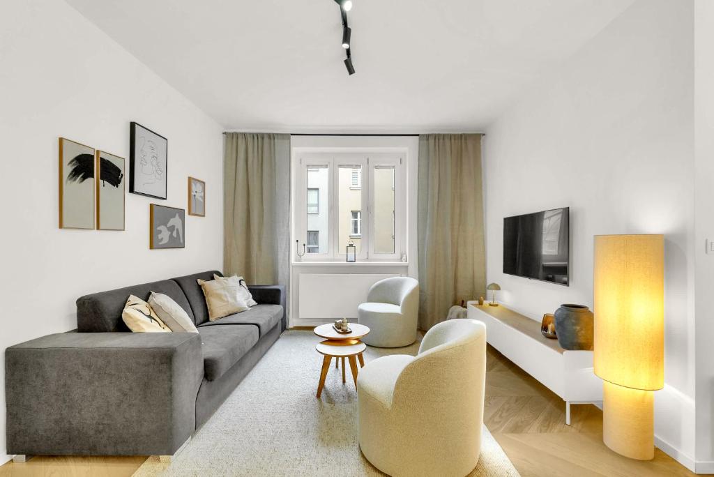 Quiet Central Apartment on Dunajská - Up to 6 Guests 4