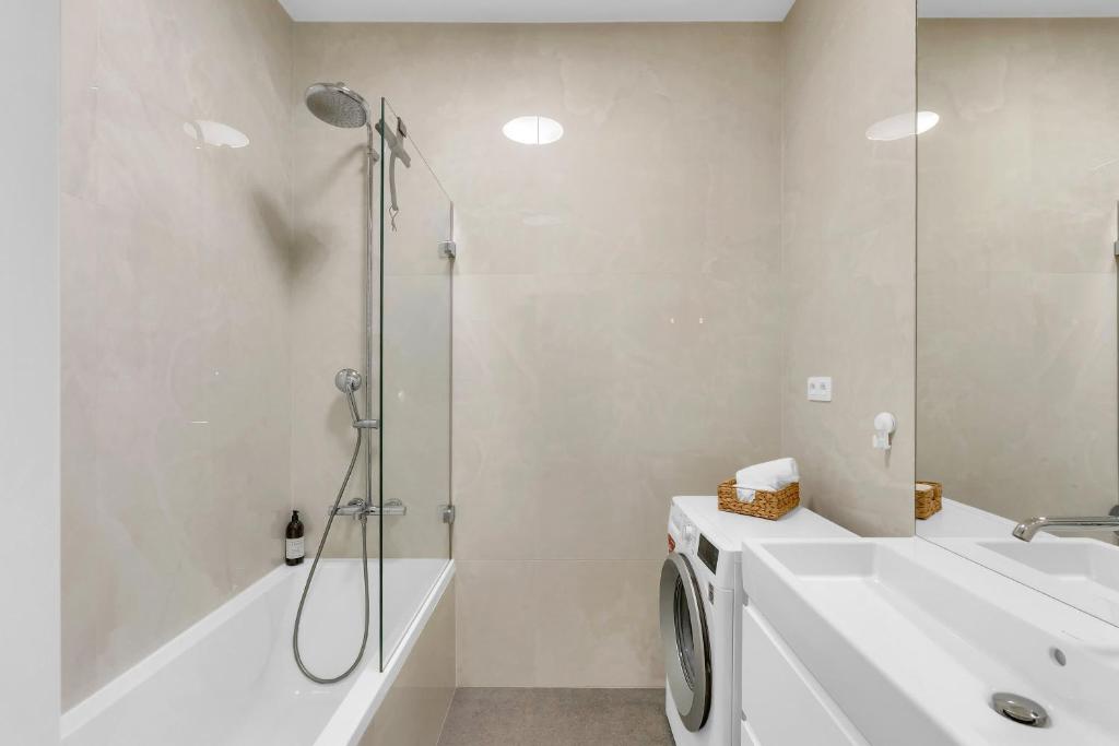 Quiet Central Apartment on Dunajská - Up to 6 Guests 7