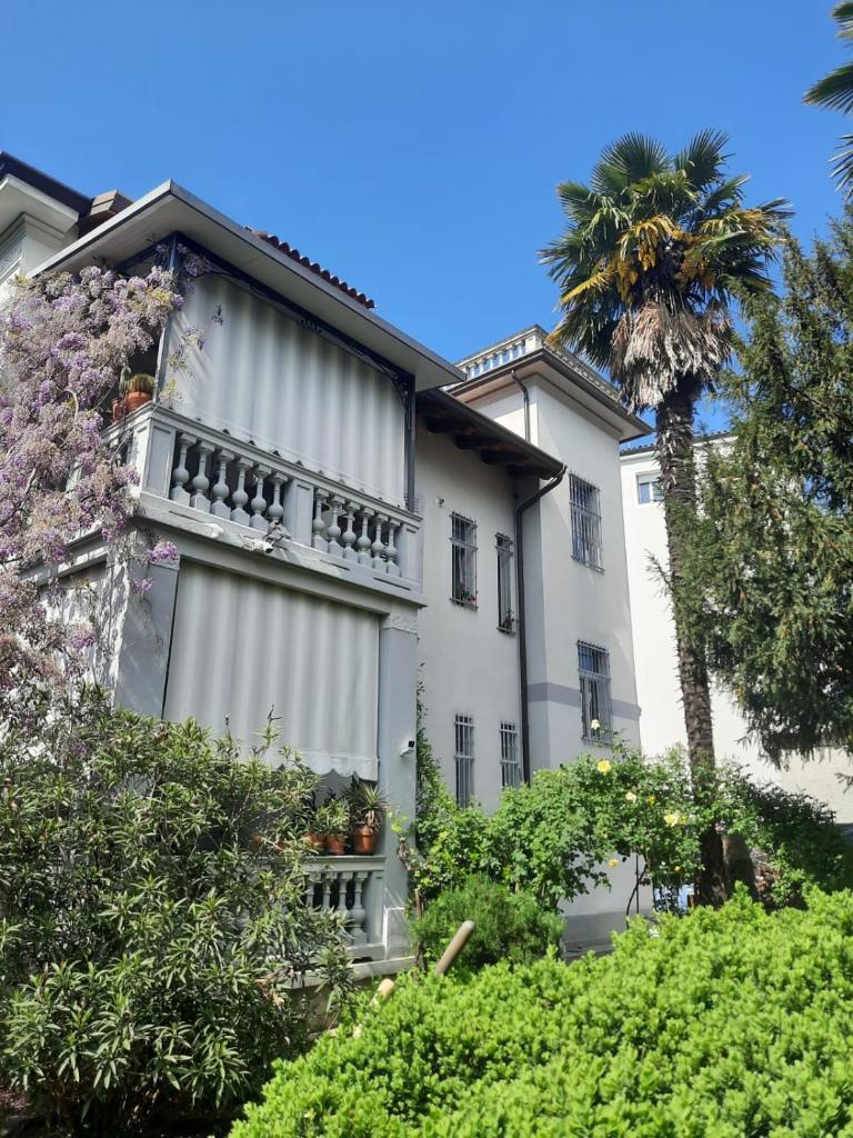 Il Gelsomino "Meraviglioso appartamento in villa Liberty" 6