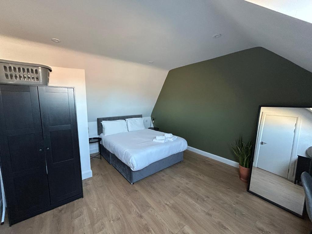 Abbey Apartments 4