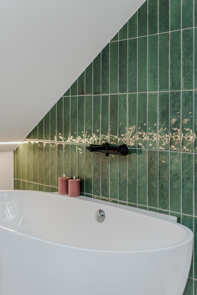 Chamber Luxury House 8