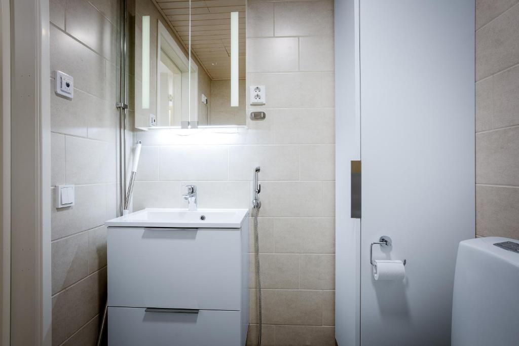 Eco-apartment & balcony near Mall of Tripla, Helsinki 8
