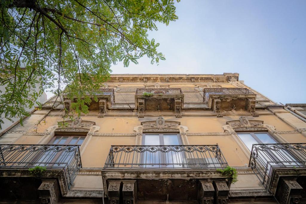 Almond Apartments - Plebiscito 2
