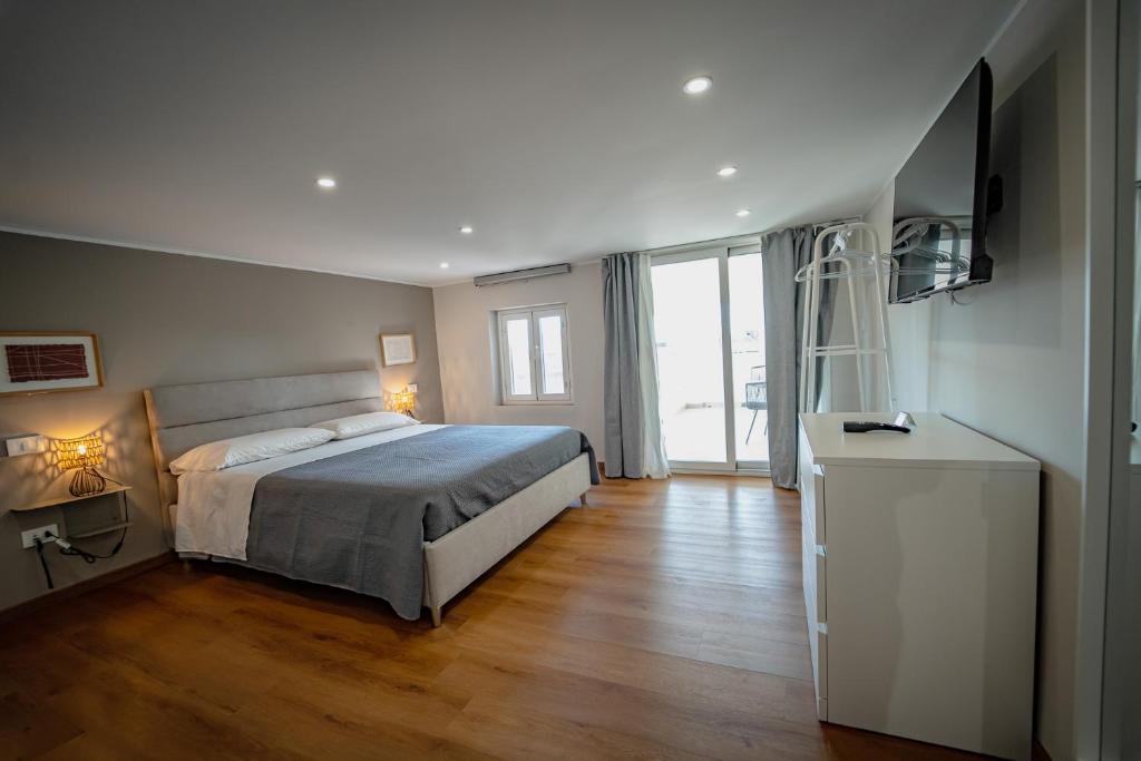 Almond Apartments - Plebiscito 7