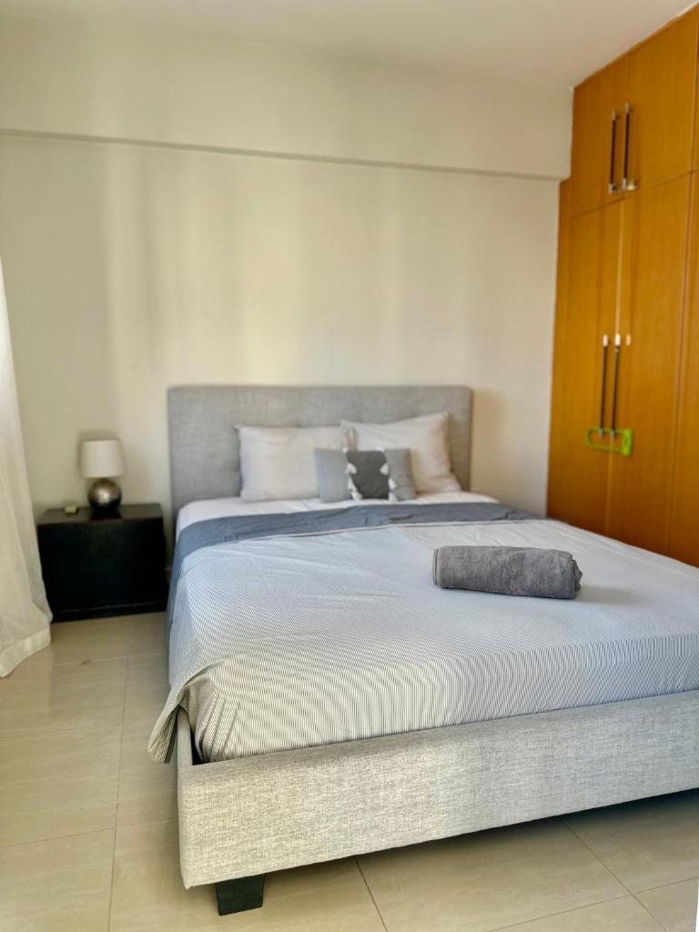 Superb Seaview Flat, Prime Area 6