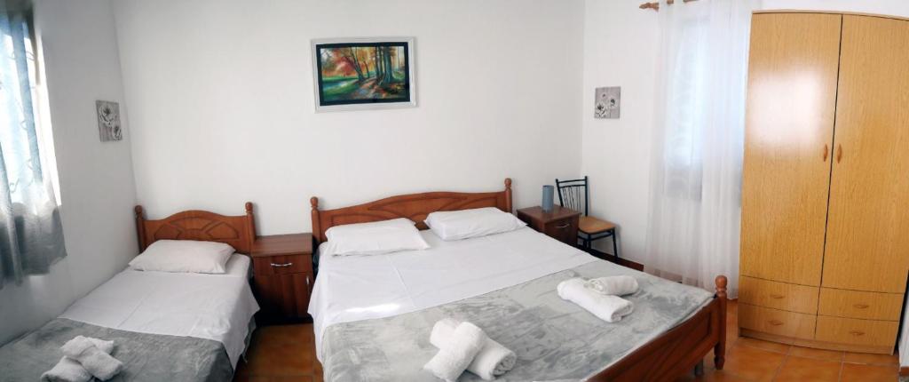 Summer House -Room for 5 people in 1st Floor - J 2