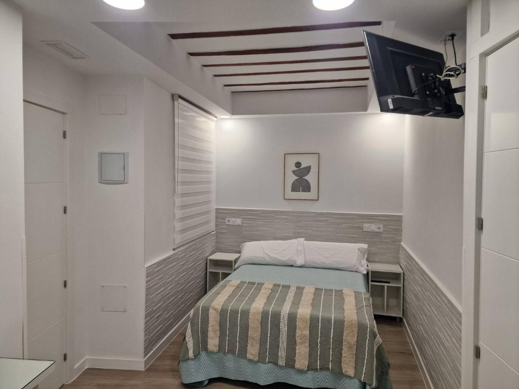 Casa siglo XV 4Toledo habitacion privada con baño 3