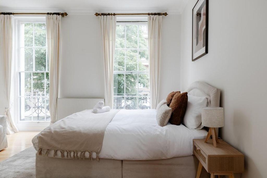 Chic City House | Hyde Park & Oxford St. 3