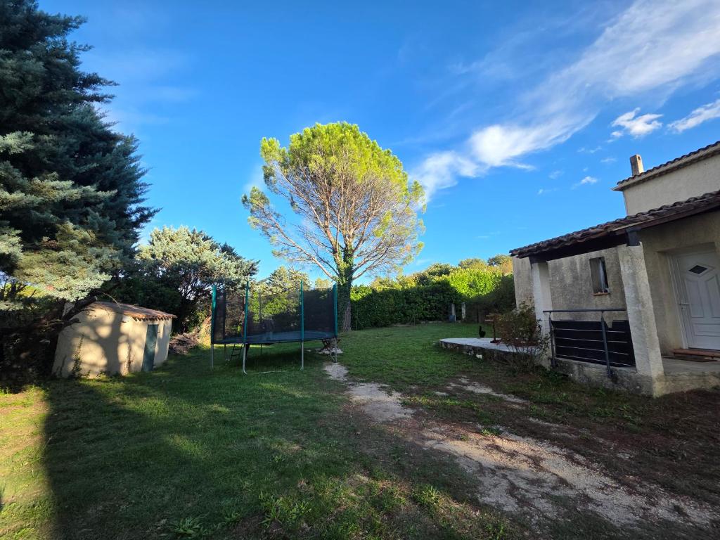 Maison à Aix-en-Provence avec grand jardin
