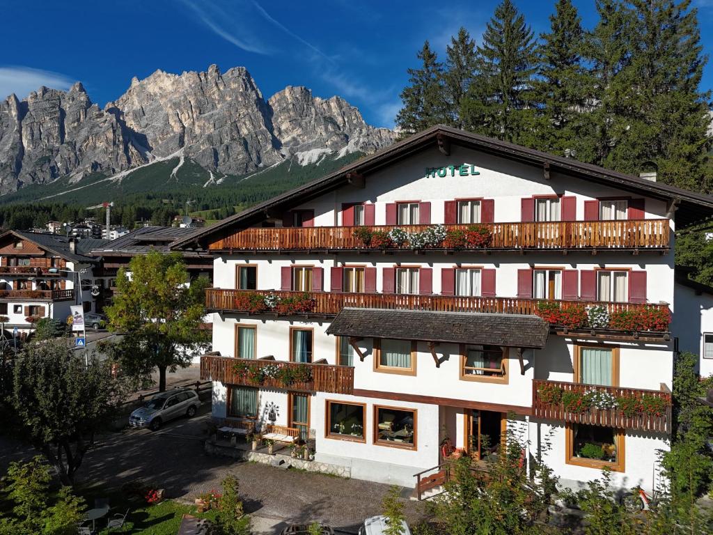 Hotel Bellaria - Cortina d'Ampezzo