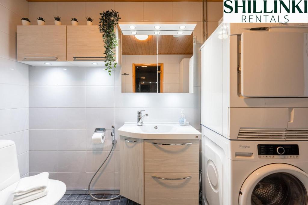 Homelike 1BR with Free Parking, Sauna & Balcony 8