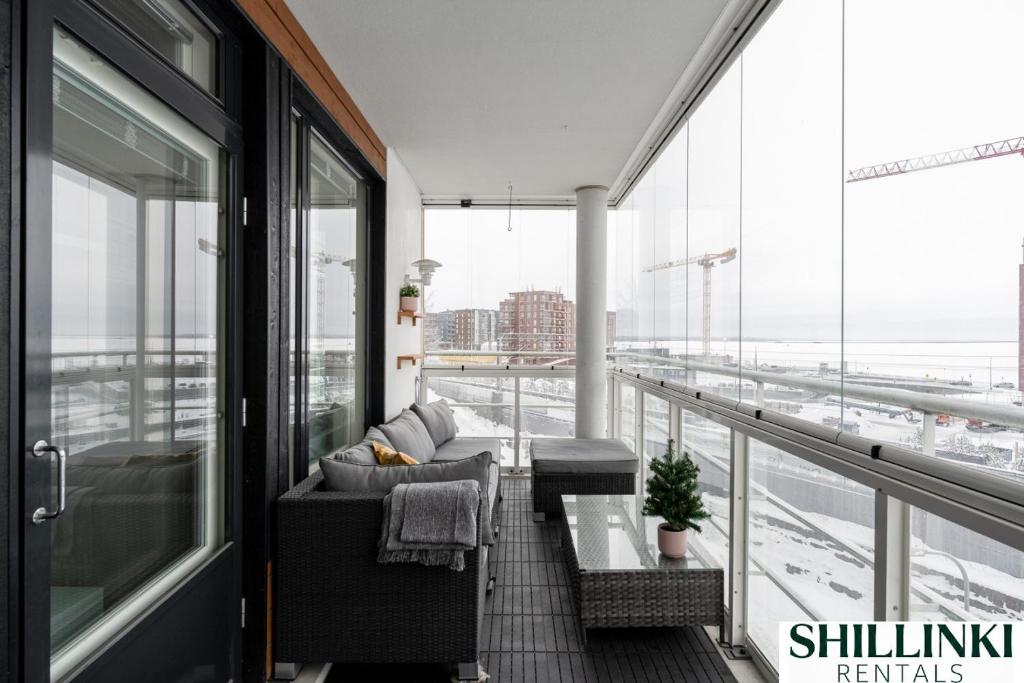 Homelike 1BR with Free Parking, Sauna & Balcony 6