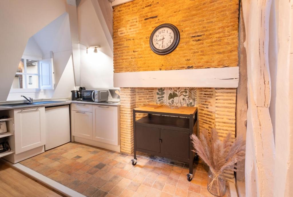 Historic Rennes Cozy apartment 8