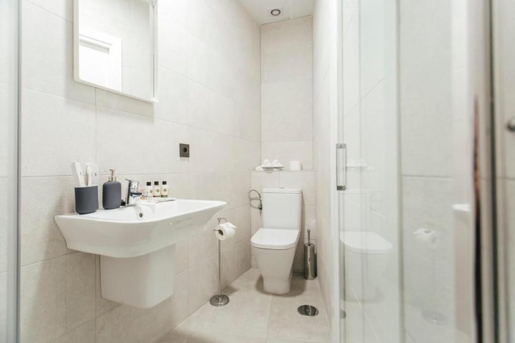 Bright and modern 2D apartment - Seville center 3