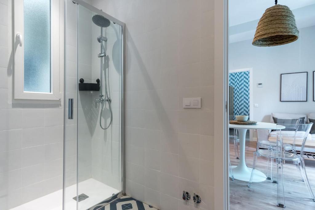 Bright Stylish - 2Bedrooms 1Bathroom - Sol 3