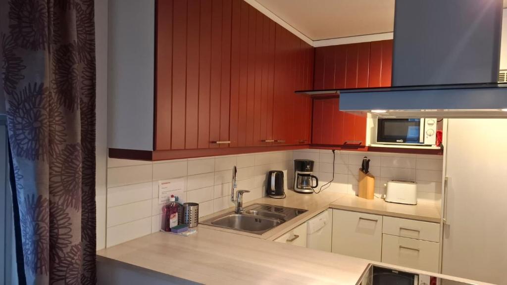 Kotimaailma two bedroom with sauna and balcony 3