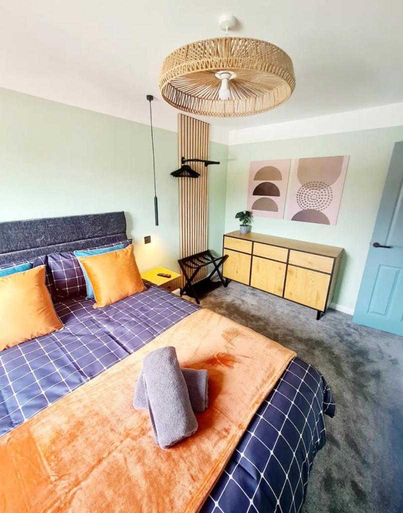 Urban 4BR house - Central-FREE parking-NO PARTY 2