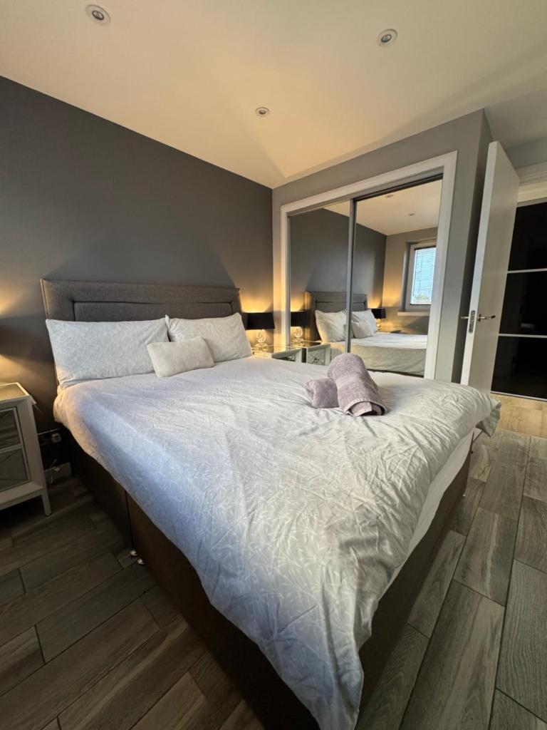 KM Granton Apartment 7