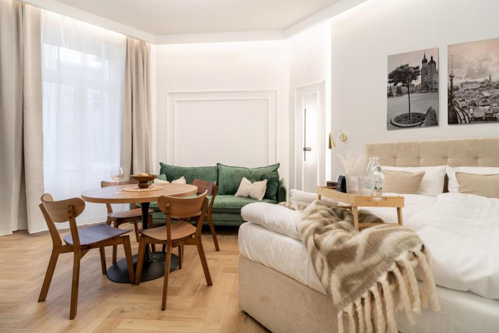 Malila Premium Apartments Estery Boutique 2