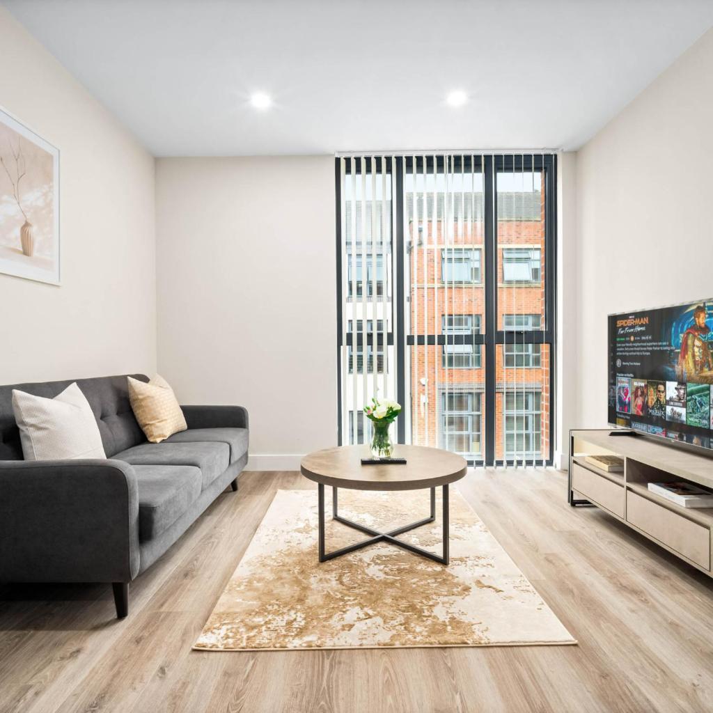 Modern 2-Bed Apartment - Jewellery Quarter - Fast Wi-Fi - Netflix 5AH 1