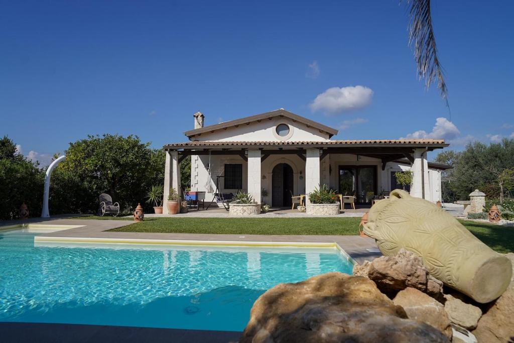 Villa Suq
