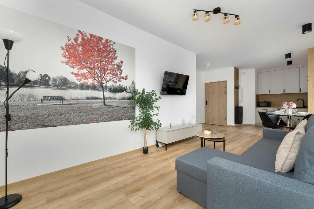 Modern Apartment with Parking and Balcony near the City Center by Noclegi Renters 8