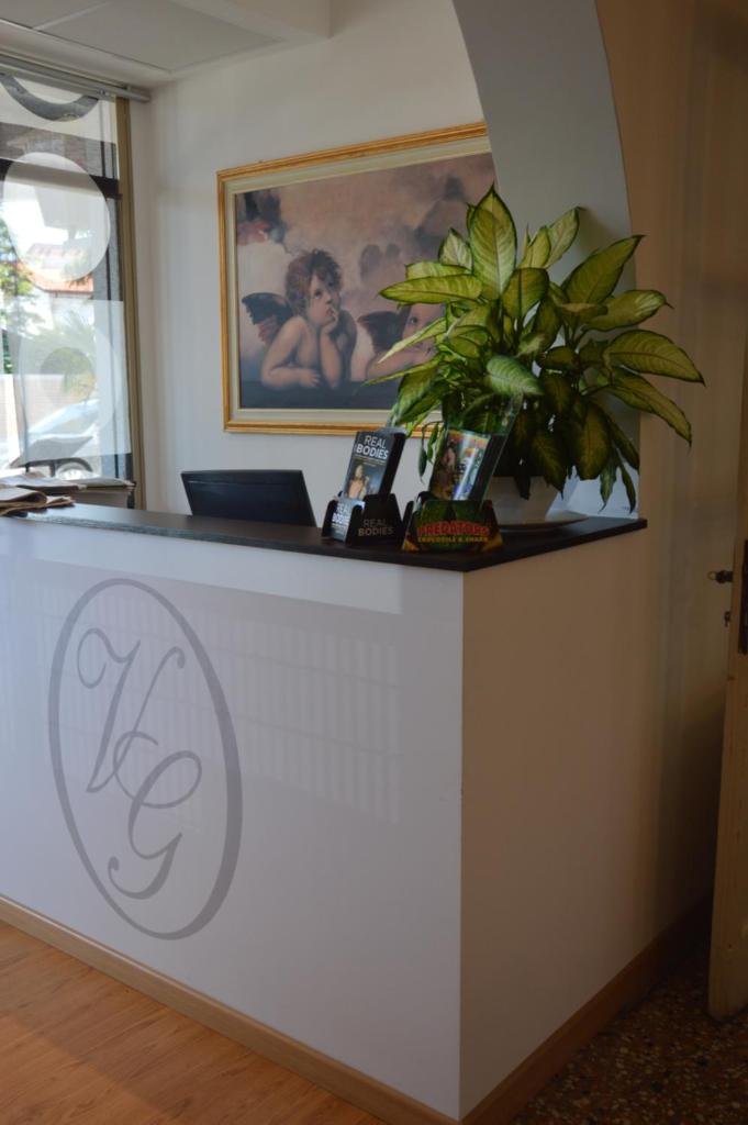 - une réception avec une usine de pot en haut dans l'établissement Villa Gentile, à Cavallino-Treporti