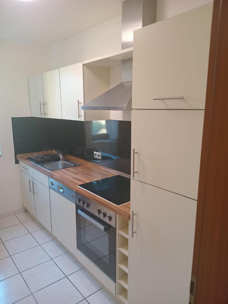 Wohnung im Herzen der Altstadt 1 Schlafzimmer 1 Wohnzimmer Balkon 4