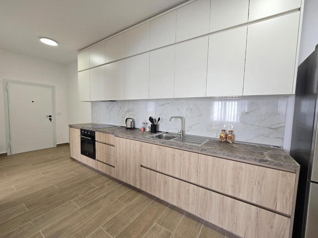 Central Comfort Apartment 7